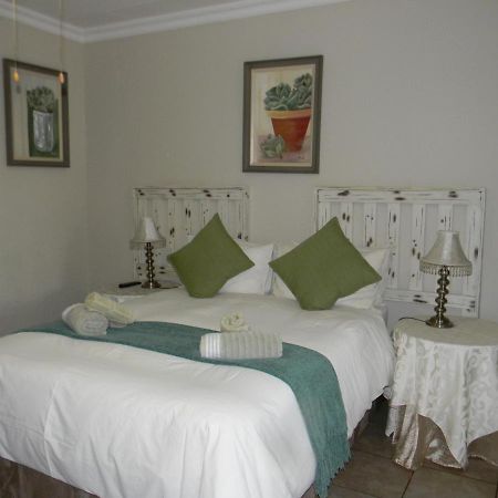 Ridderspoor Guesthouse Middelburg  Esterno foto